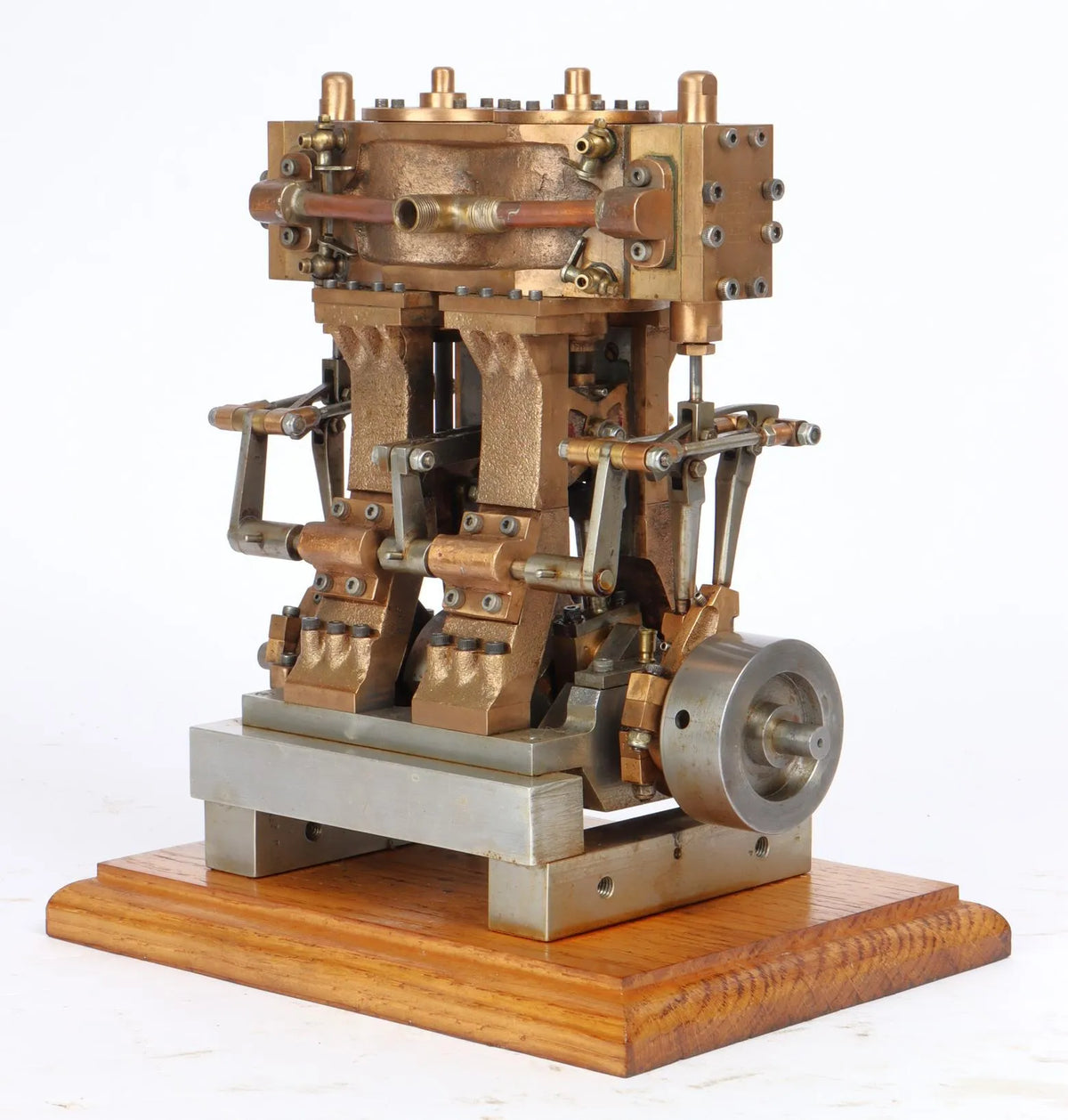 Vertical twin with reversing gear