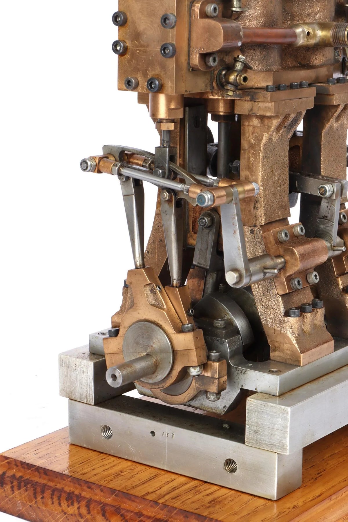 Vertical twin with reversing gear