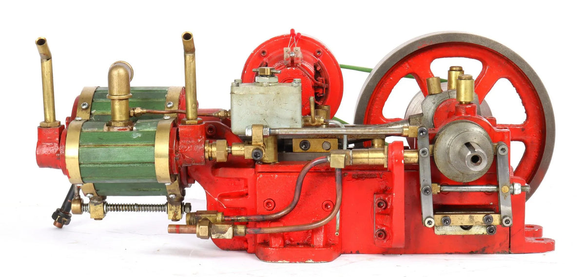Single cylinder workshop engine with dynamo