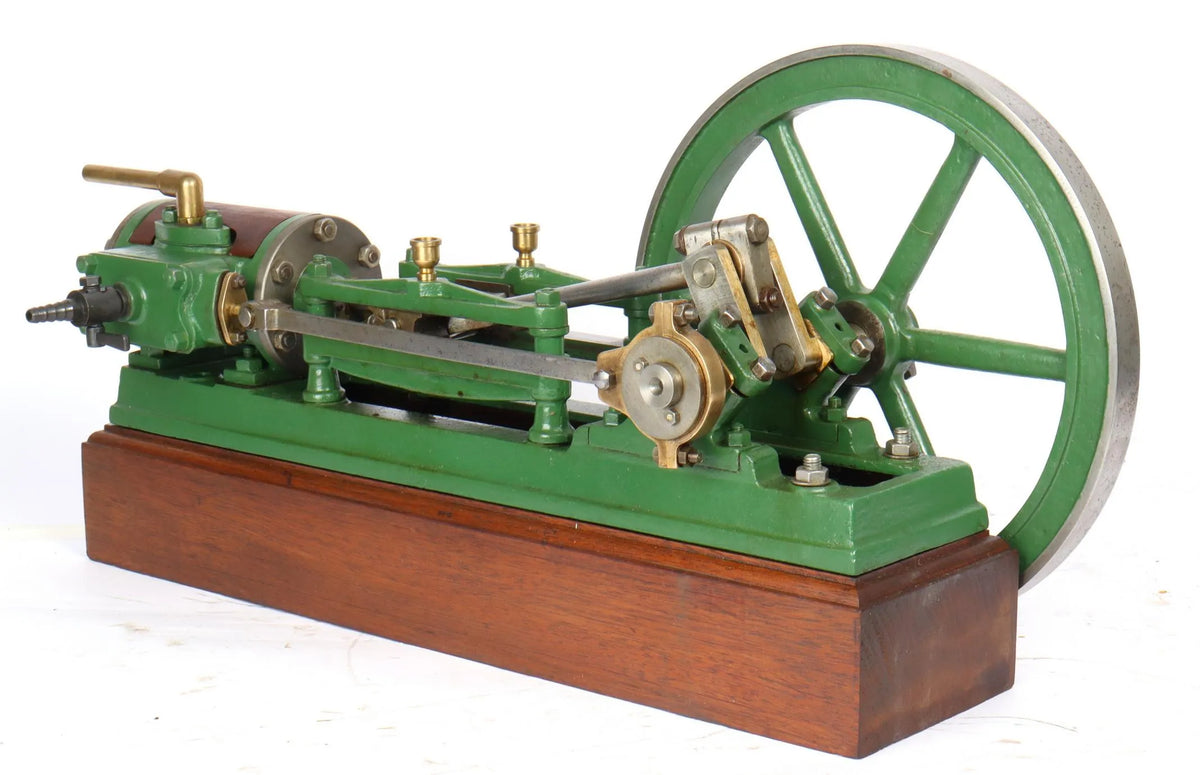 Large horizontal engine