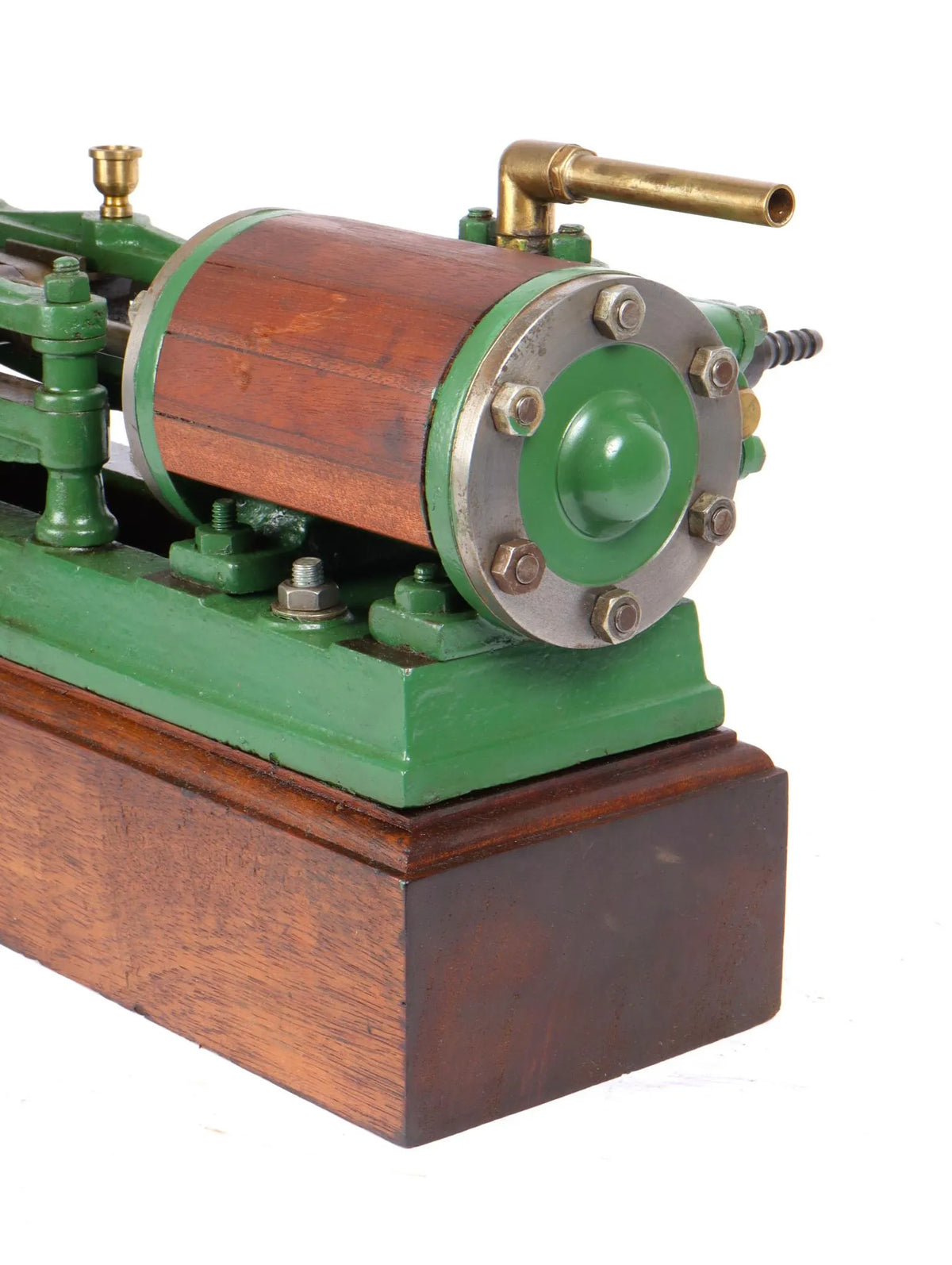 Large horizontal engine