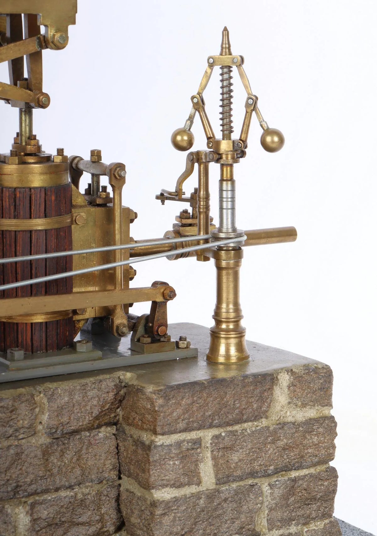 Small beam engine