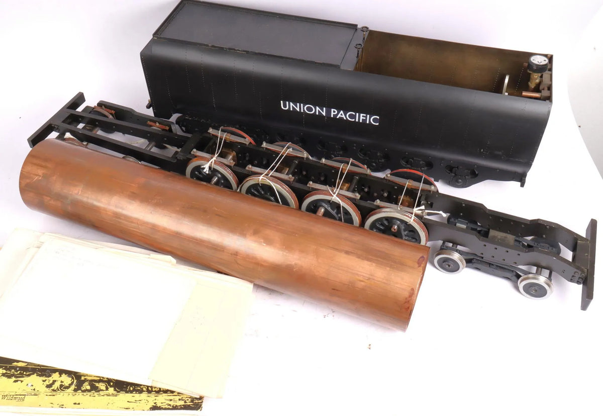 3 1/2 inch gauge Union Pacific 4-8-4 with centipede tender