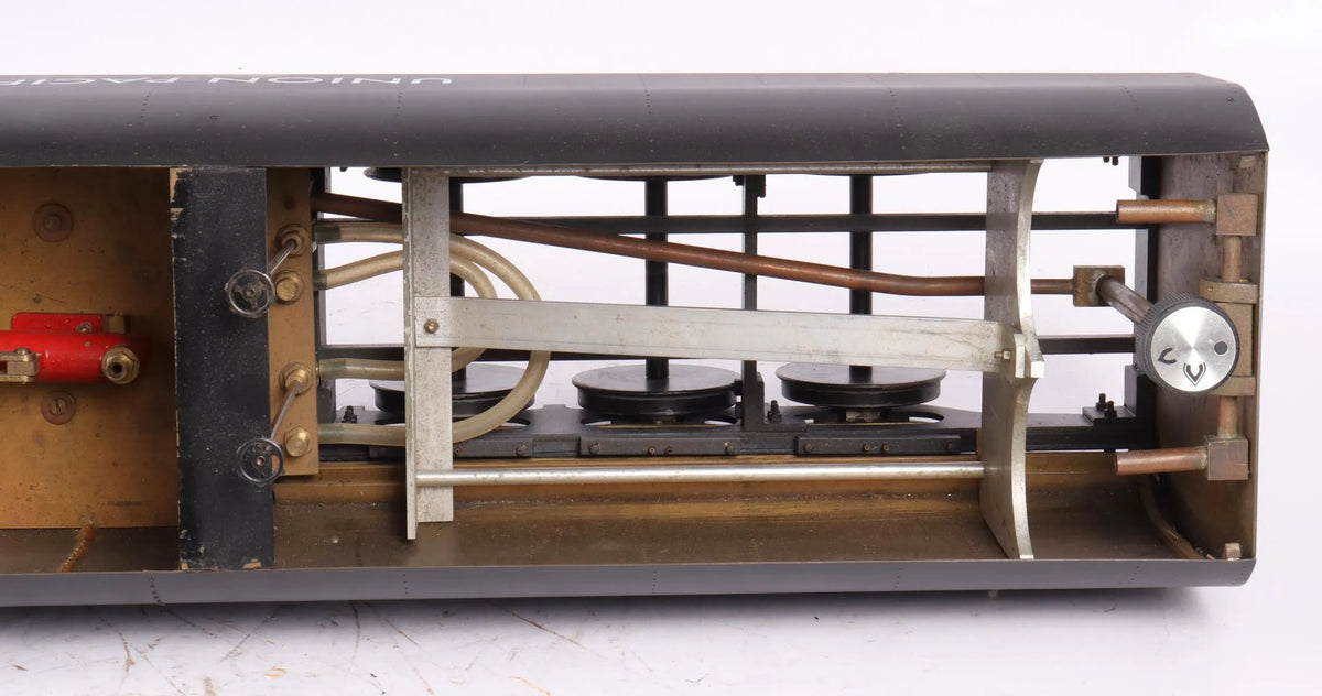 3 1/2 inch gauge Union Pacific 4-8-4 with centipede tender