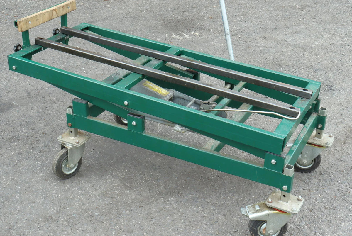 Hydraulic lift trolley