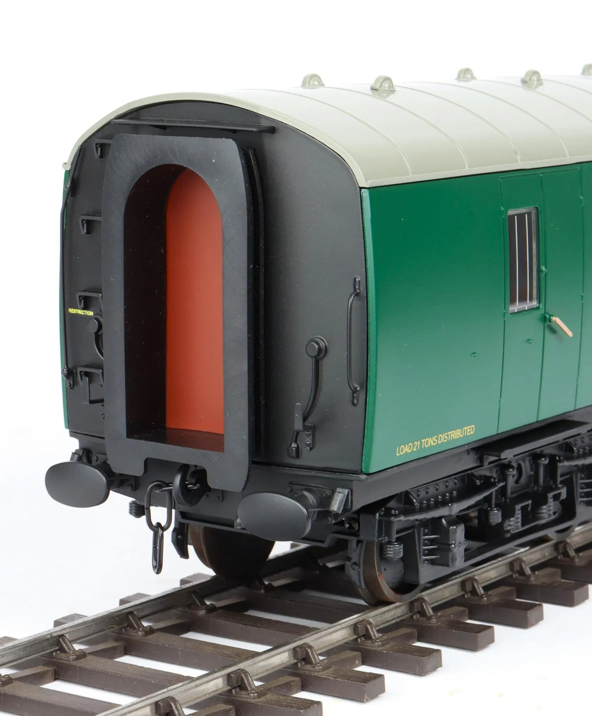 Rake of 3 gauge 1 Accucraft BR Mk1 coaches