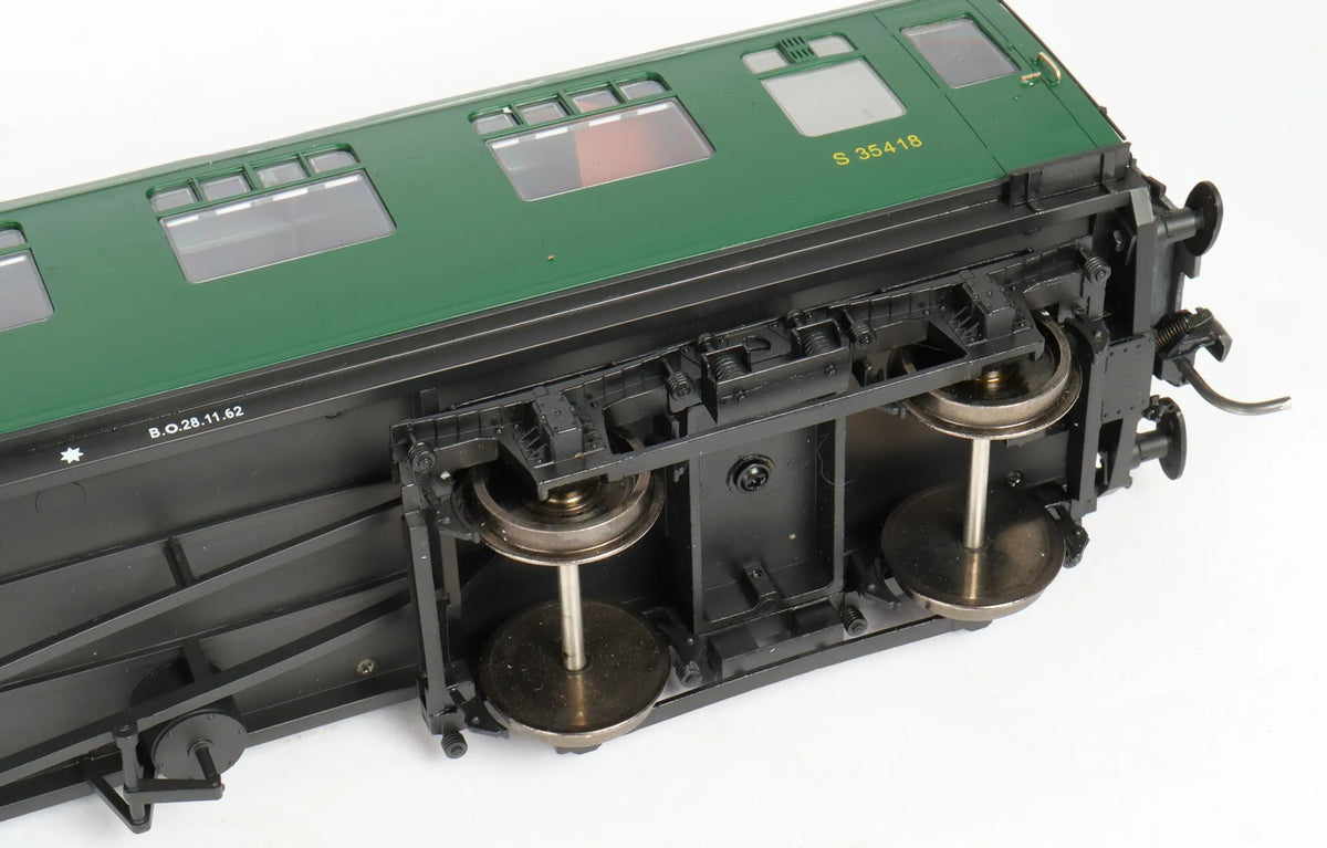 Rake of 3 gauge 1 Accucraft BR Mk1 coaches