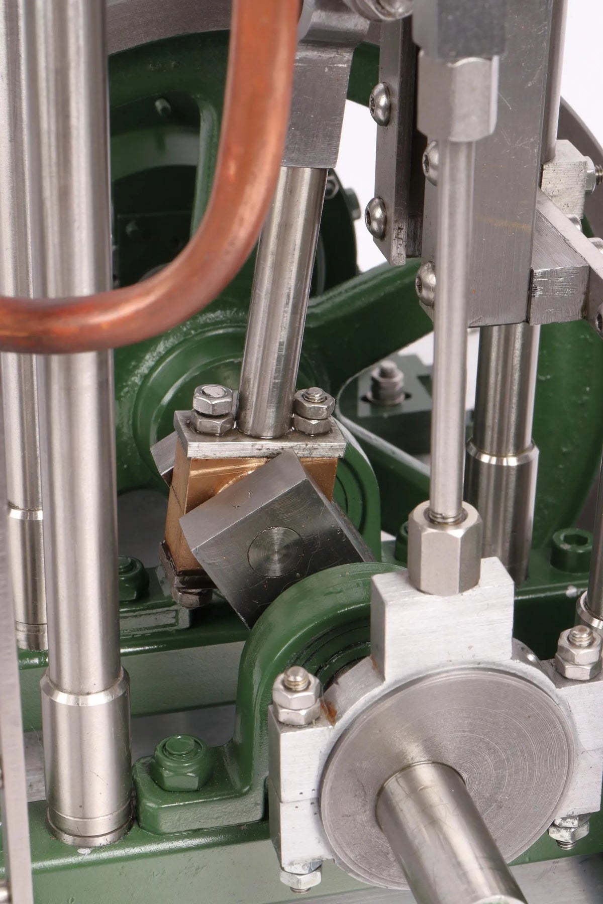 Vertical tandem compound engine