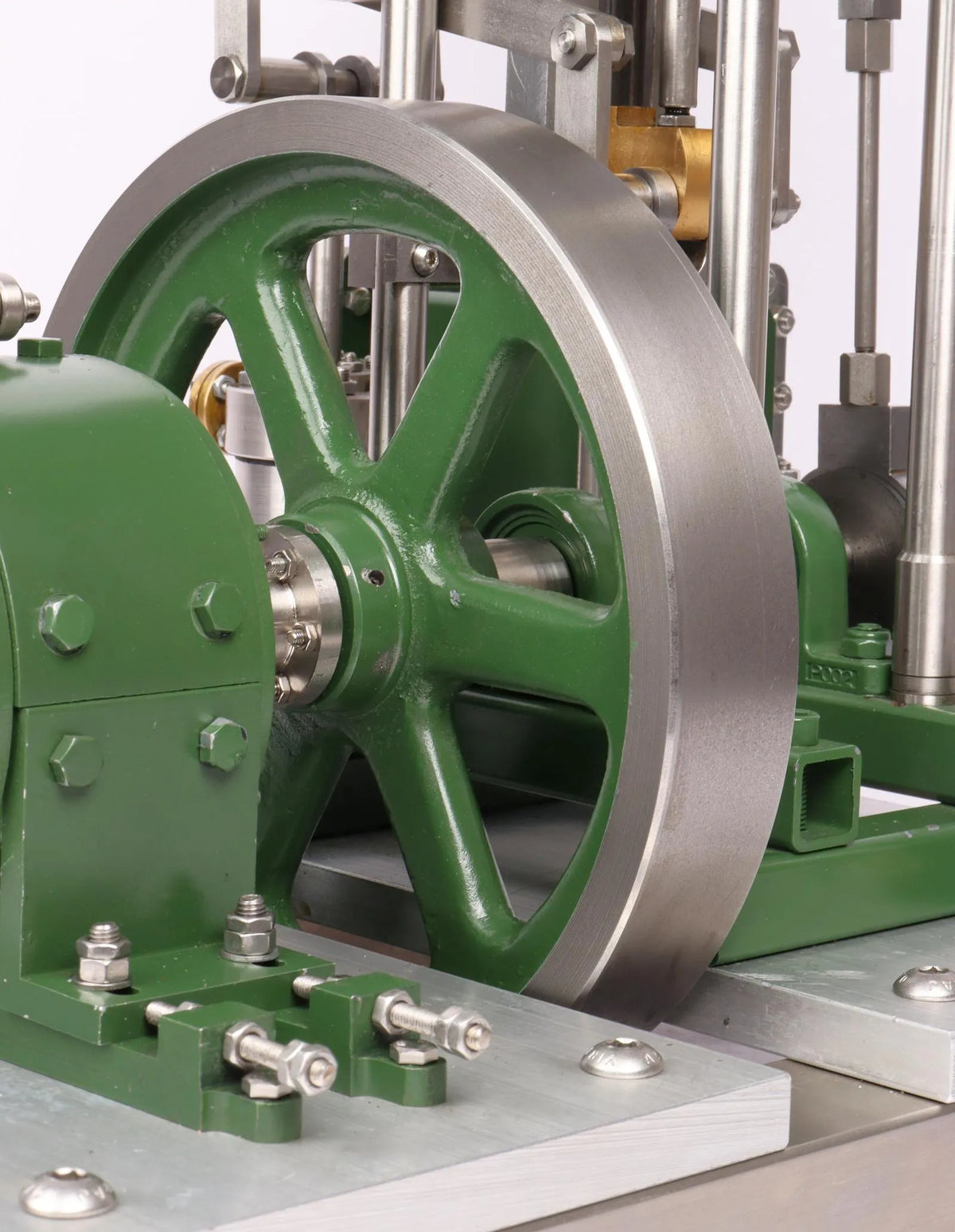 Vertical tandem compound engine