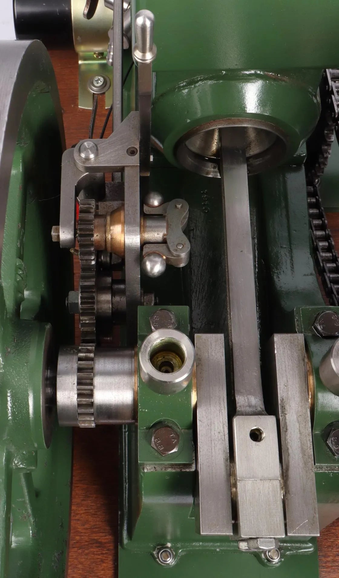 Half-size "Economy" open crank engine