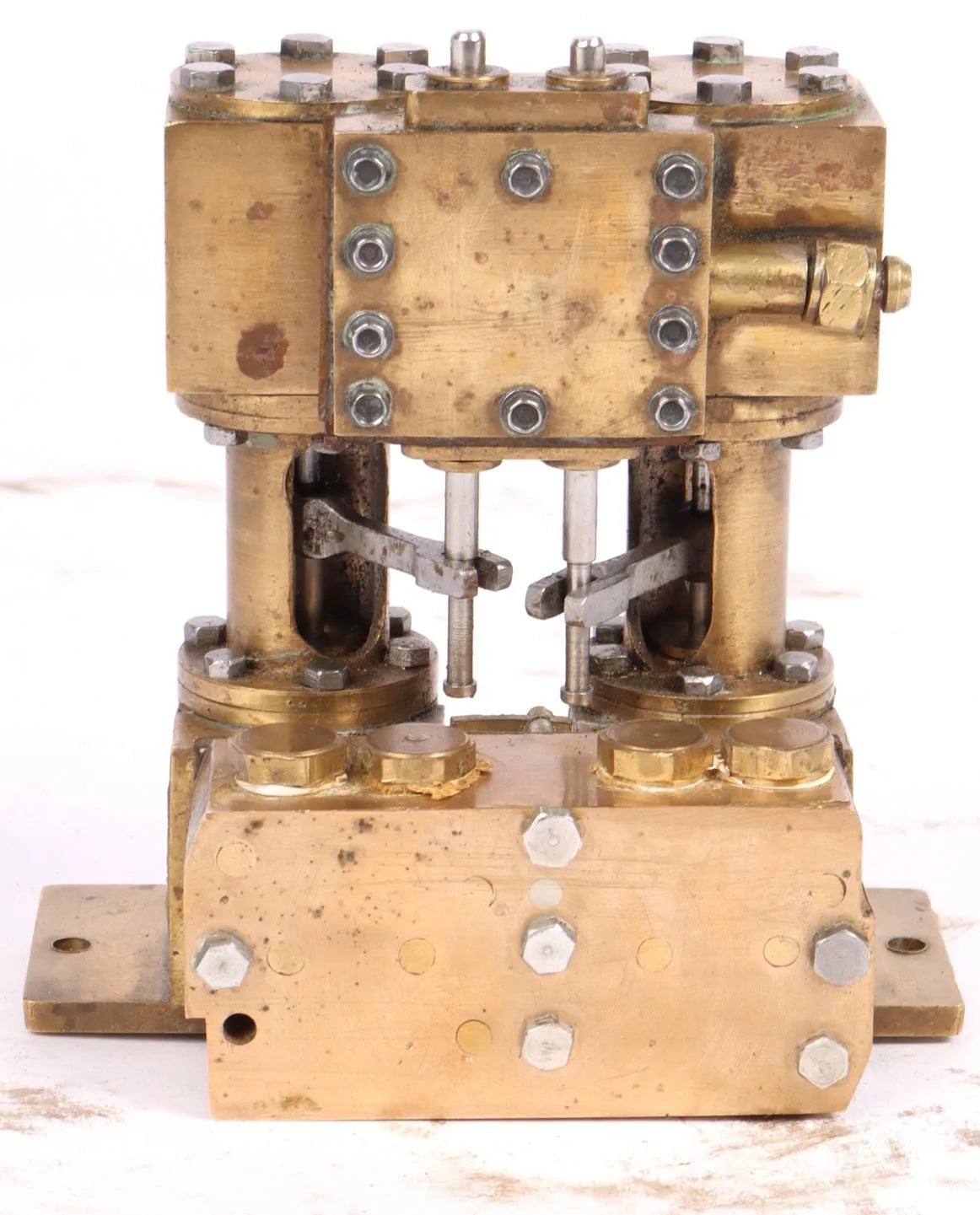 Duplex steam pump