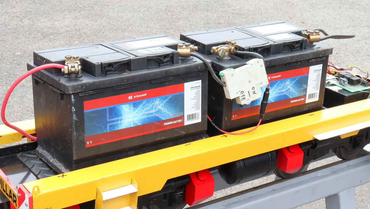 5 inch gauge Maxitrak Baldwin battery electric shunter