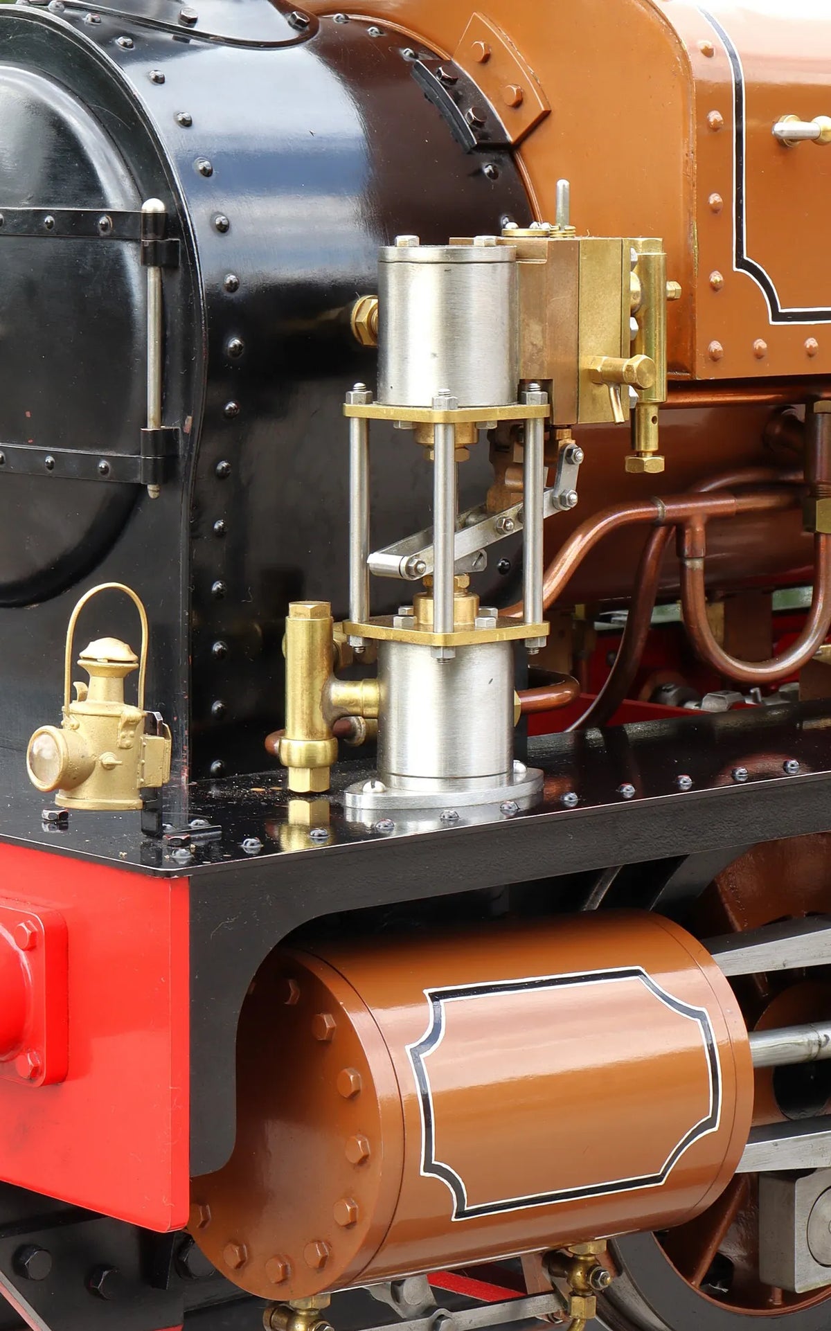 7 1/4 inch gauge "Holmside" 0-6-0ST with tender