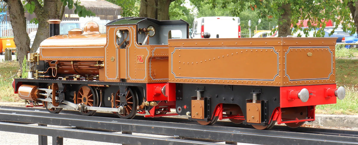 7 1/4 inch gauge "Holmside" 0-6-0ST with tender