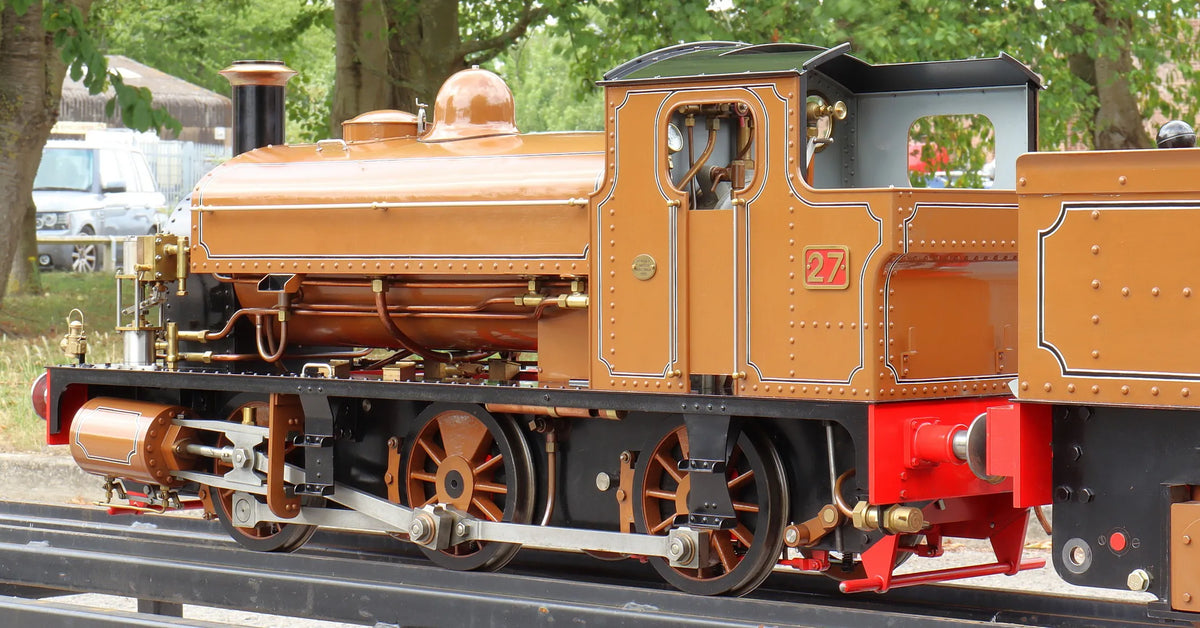 7 1/4 inch gauge "Holmside" 0-6-0ST with tender