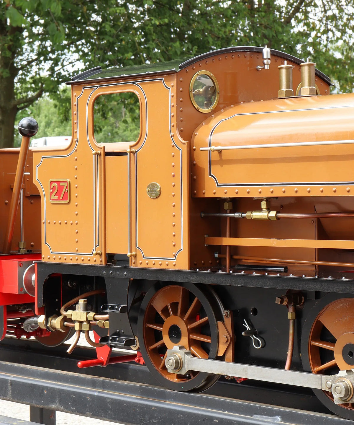 7 1/4 inch gauge "Holmside" 0-6-0ST with tender