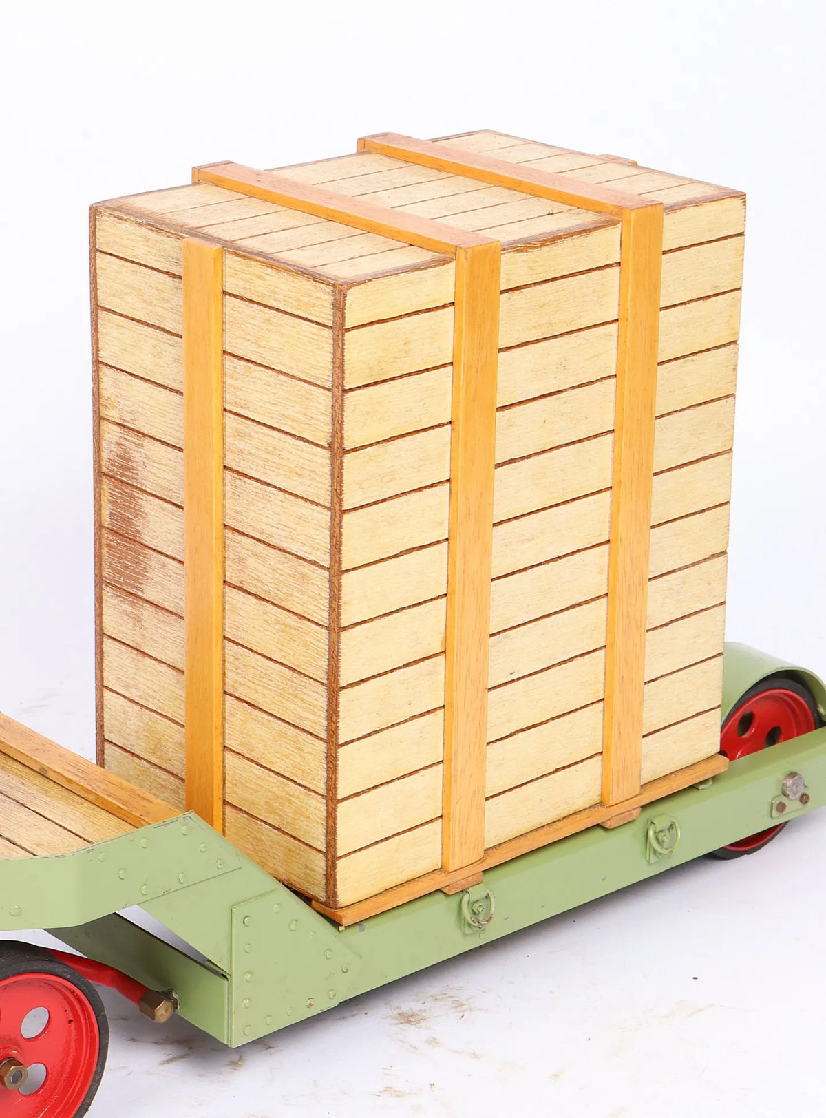 3/4 inch scale road locomotive with low loader