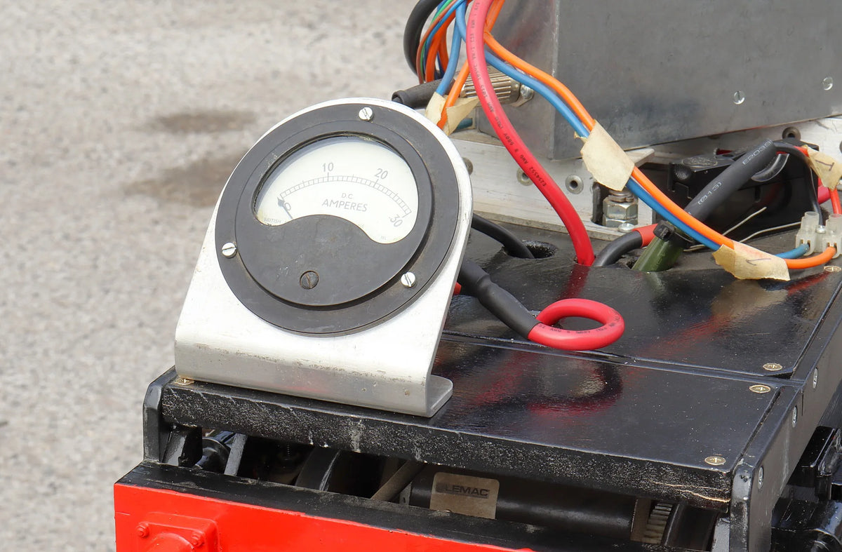 5 inch gauge Class 33 battery-electric