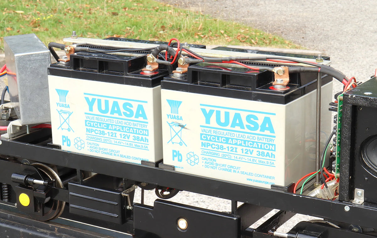 5 inch gauge Class 33 battery-electric