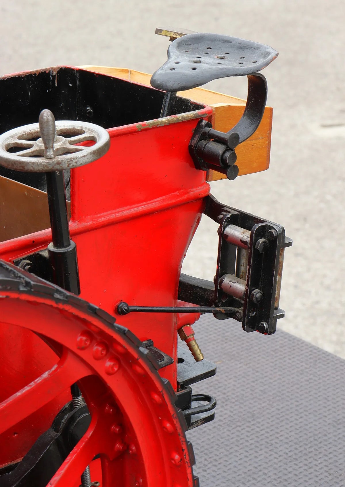 2 inch scale Burrell Gold Medal tractor