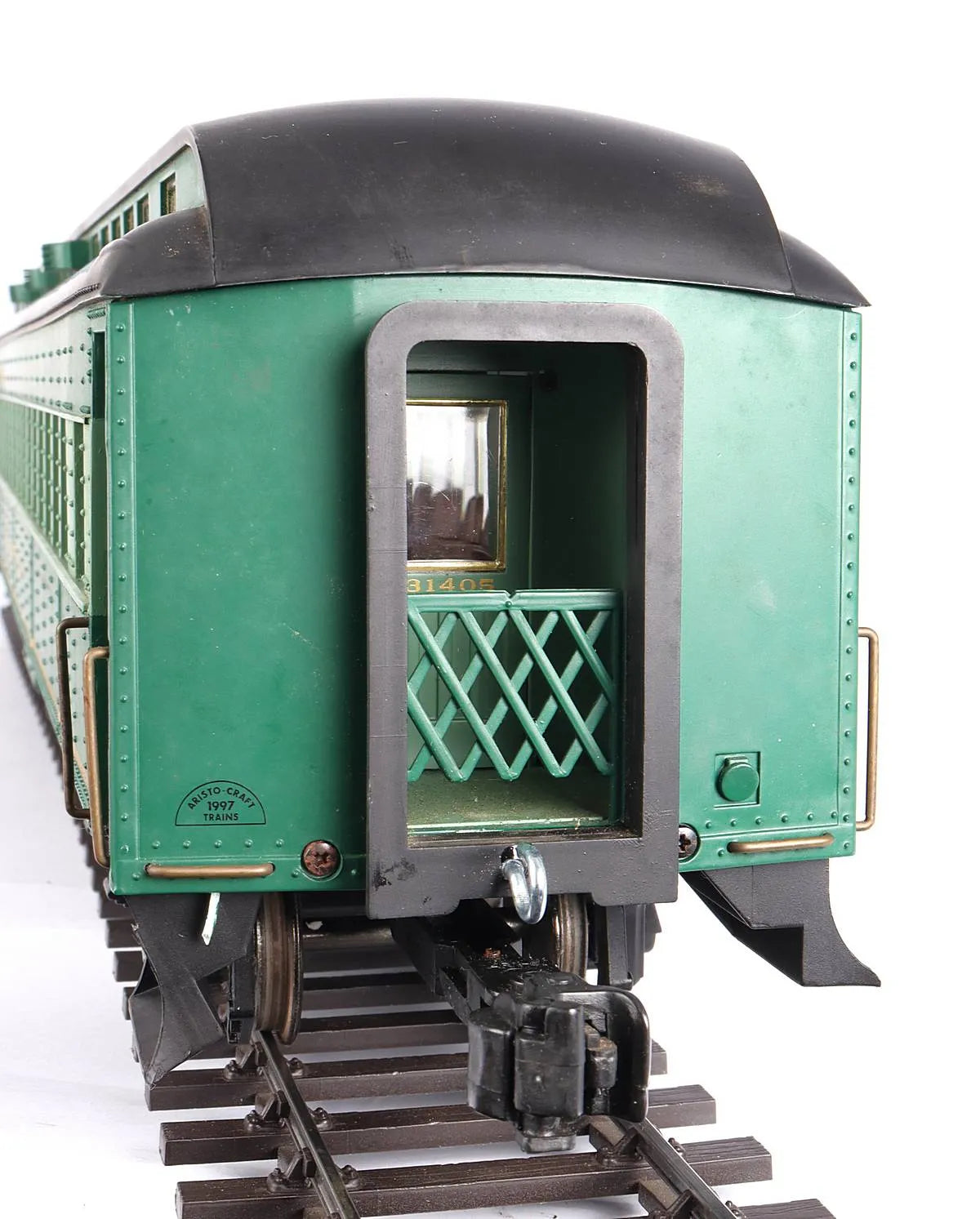 Rake of three Aristocraft Santa Fe heavyweight coaches