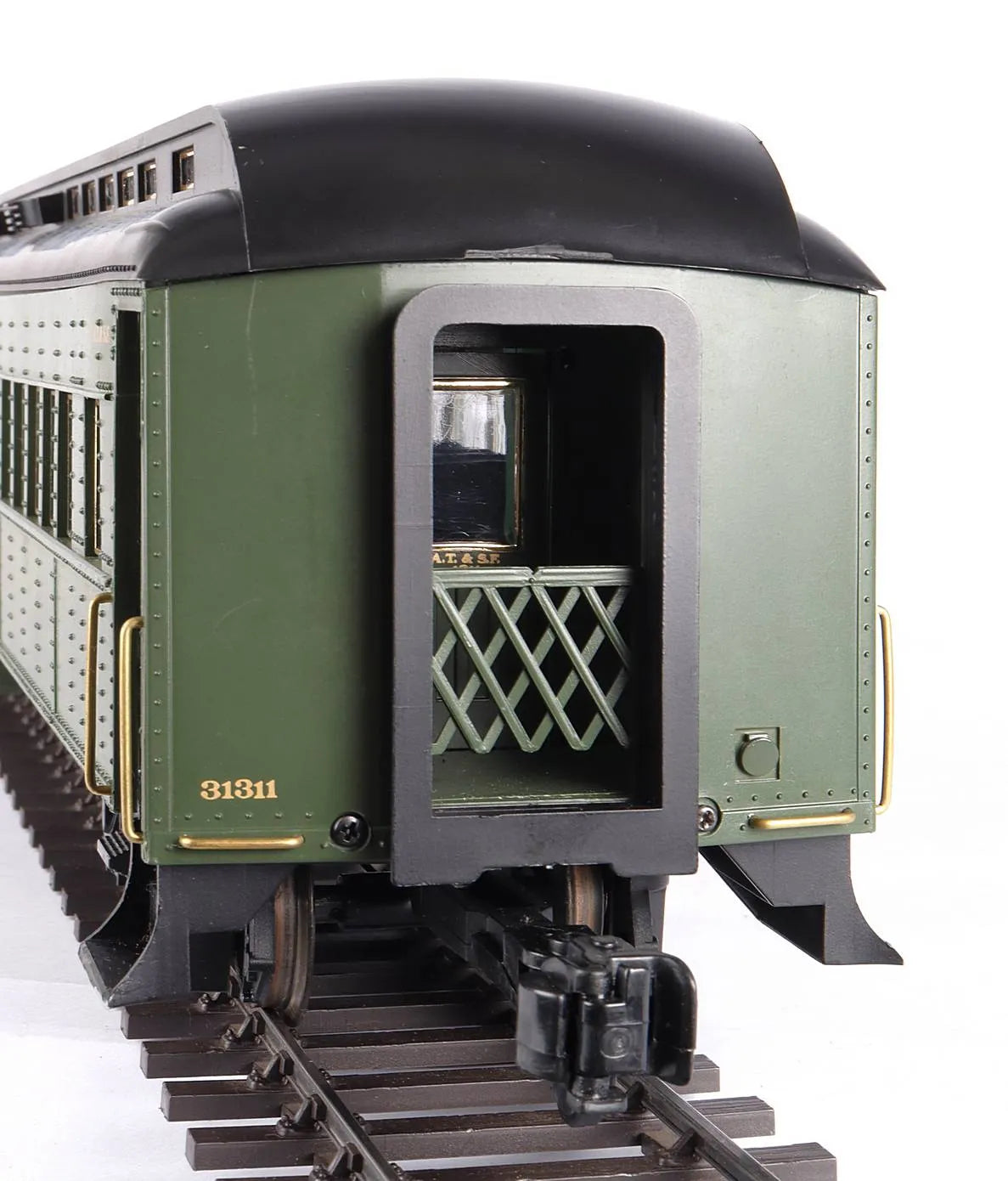 Rake of three Aristocraft Santa Fe heavyweight coaches