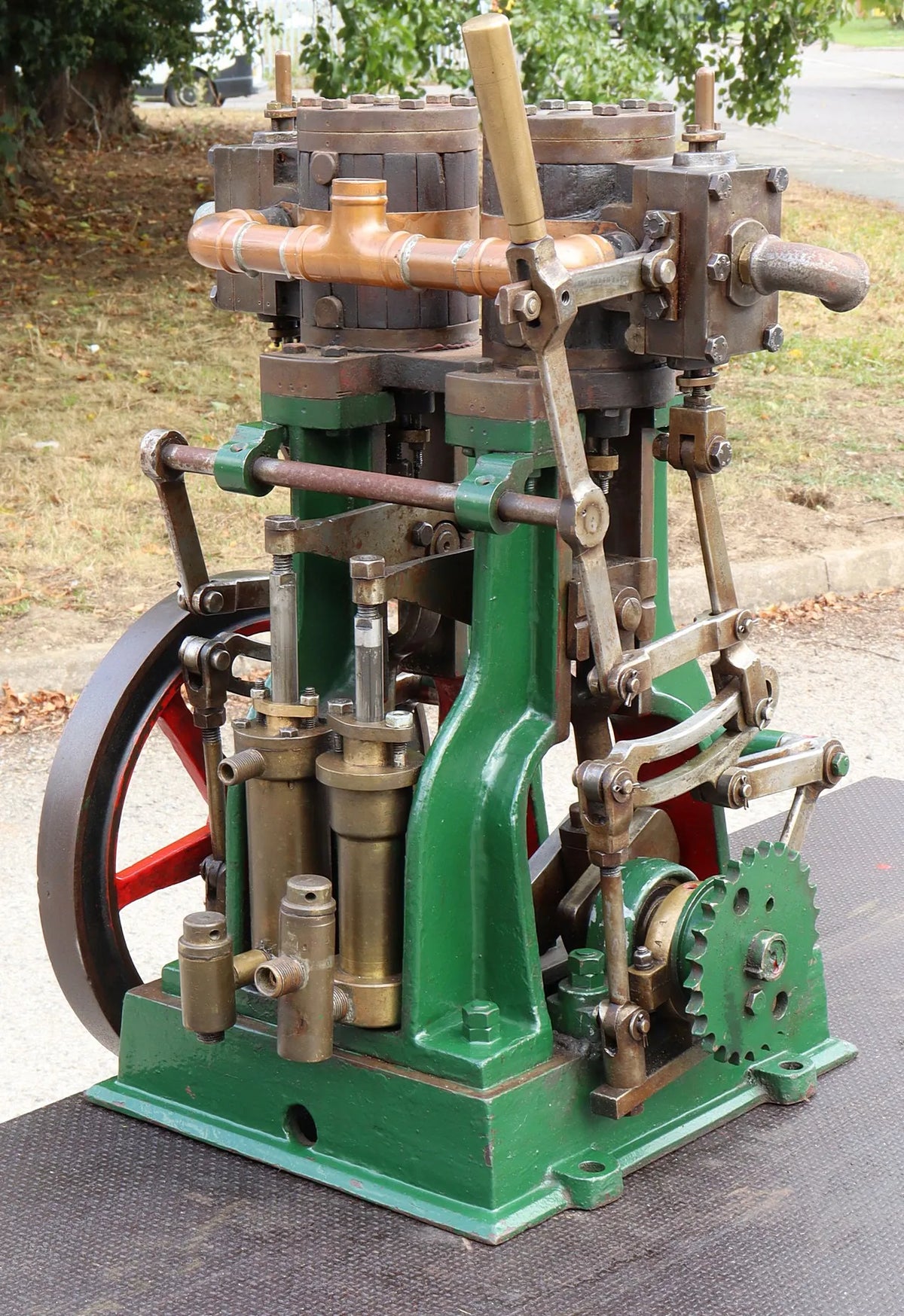 Large vertical twin engine