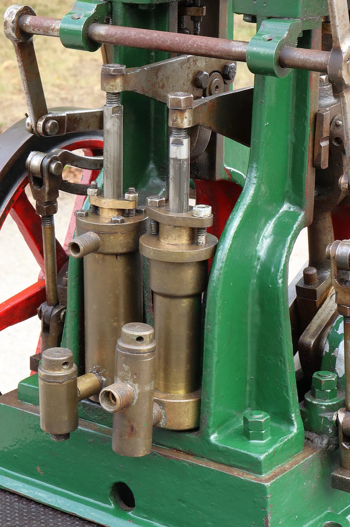 Large vertical twin engine