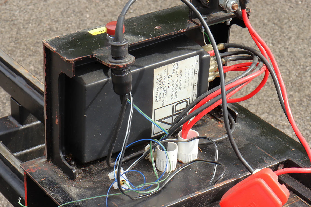 5 inch gauge RoR "Hercules" battery electric shunter