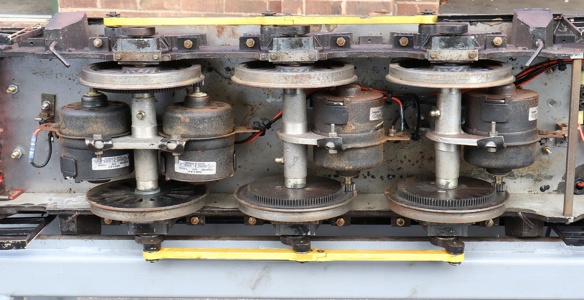 5 inch gauge Class 08 battery electric shunter