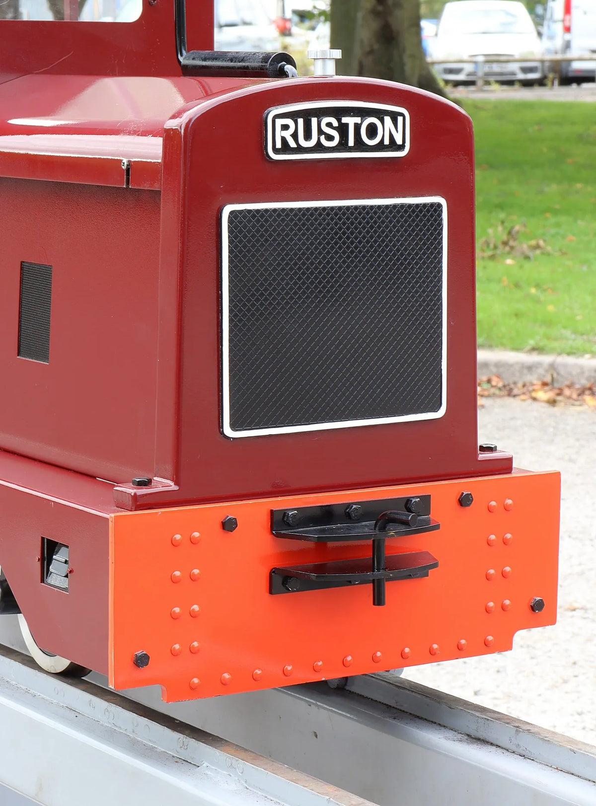 5 inch gauge Maxitrak Ruston 0-4-0 battery electric