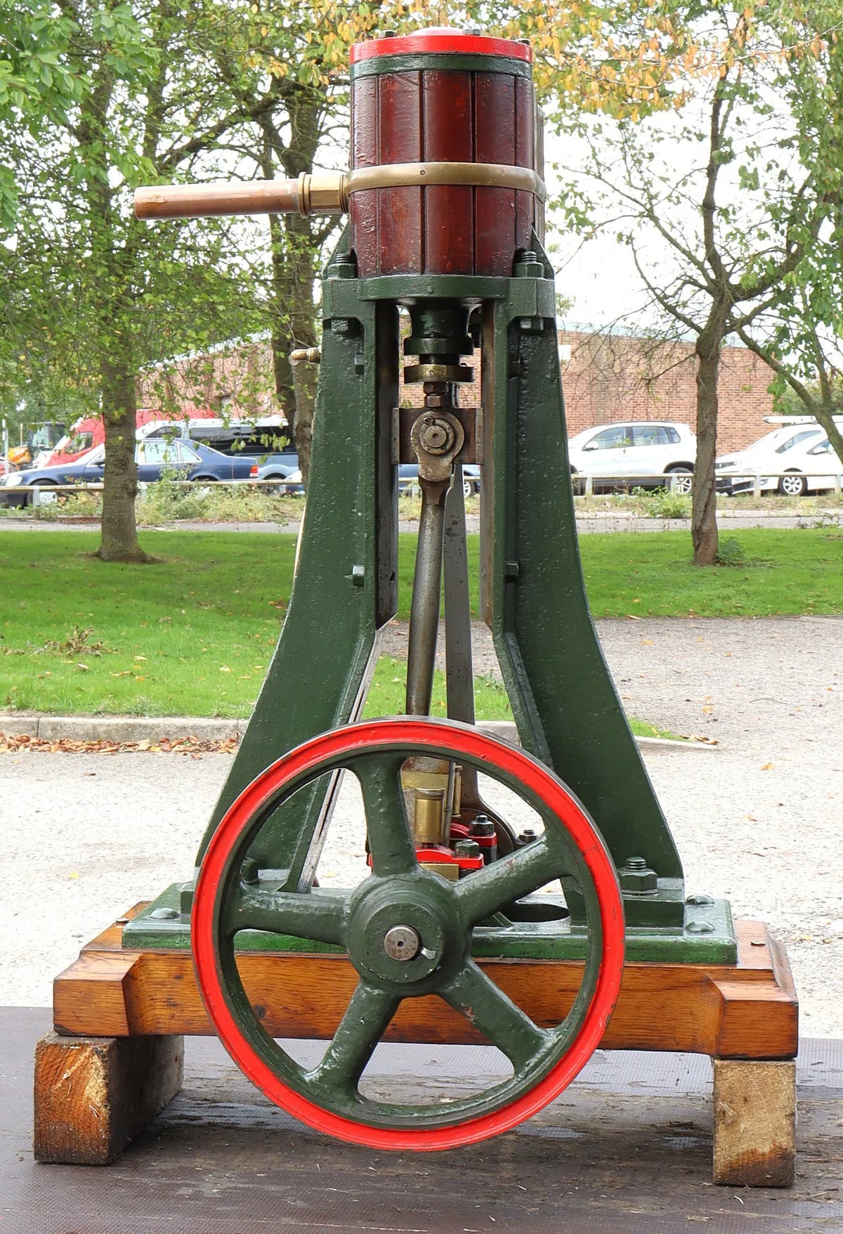 Vintage vertical engine