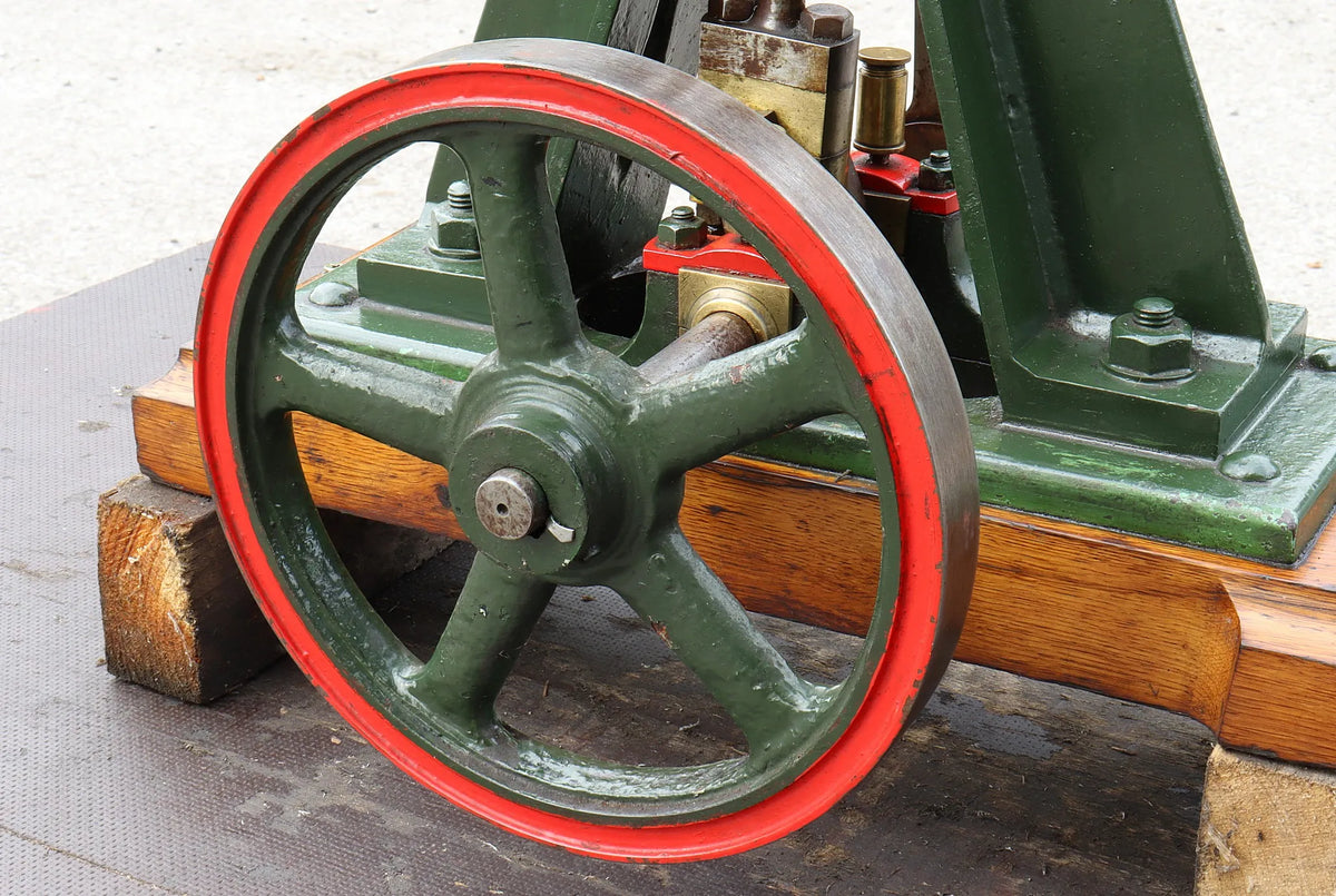 Vintage vertical engine