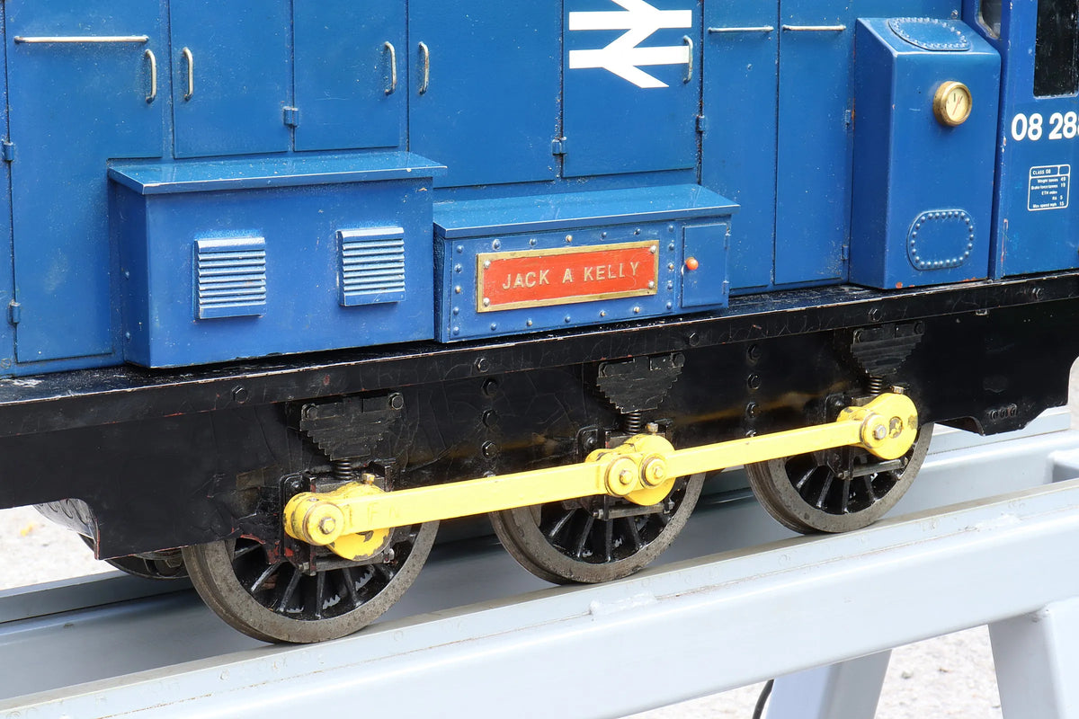 5 inch gauge Class 08 battery electric shunter