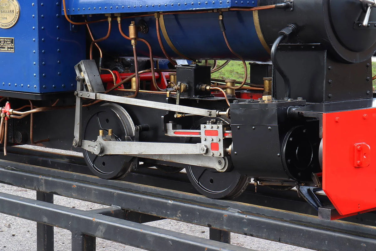 7 1/4 inch gauge "Sweet William" 0-4-0ST with tender