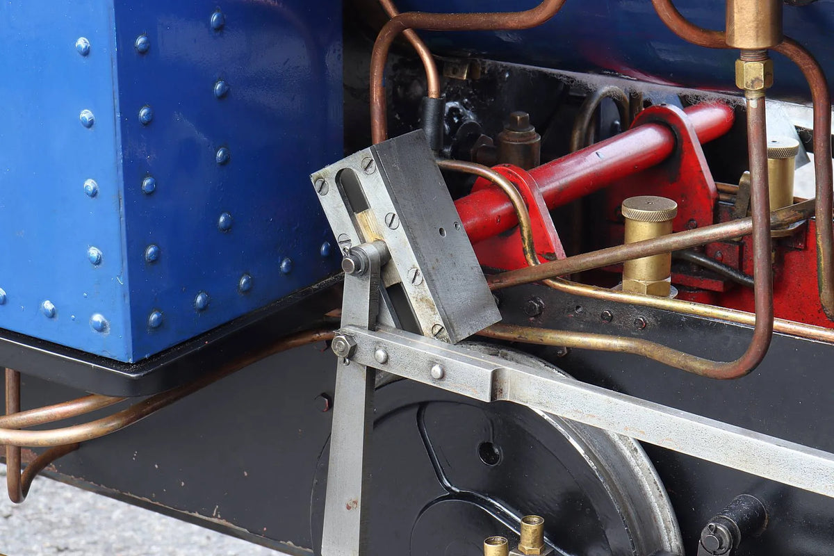 7 1/4 inch gauge "Sweet William" 0-4-0ST with tender