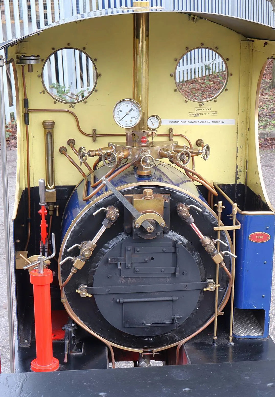 7 1/4 inch gauge "Sweet William" 0-4-0ST with tender