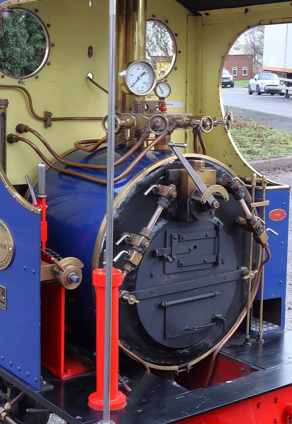 7 1/4 inch gauge "Sweet William" 0-4-0ST with tender