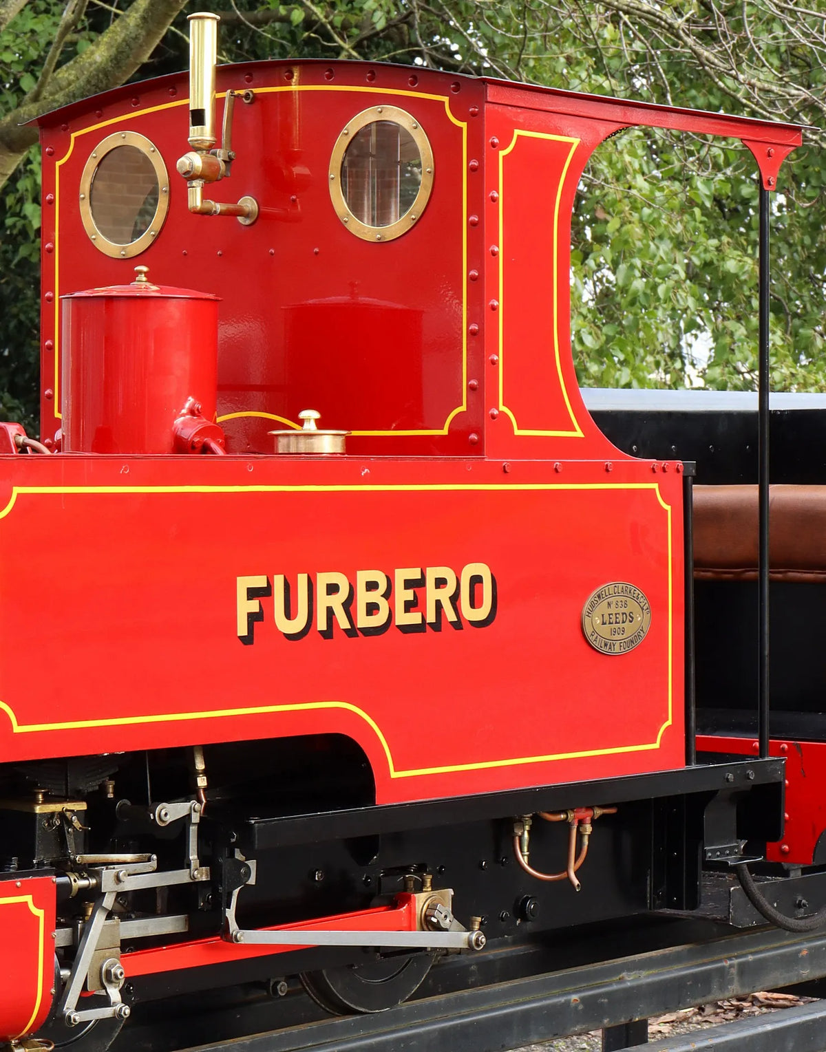 7 1/4 inch narrow gauge Huswell Clarke "Furbero" 0-4-0T