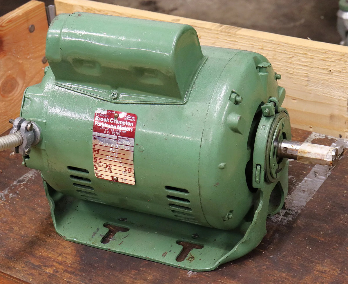 Myford Super 7 lathe with accessories