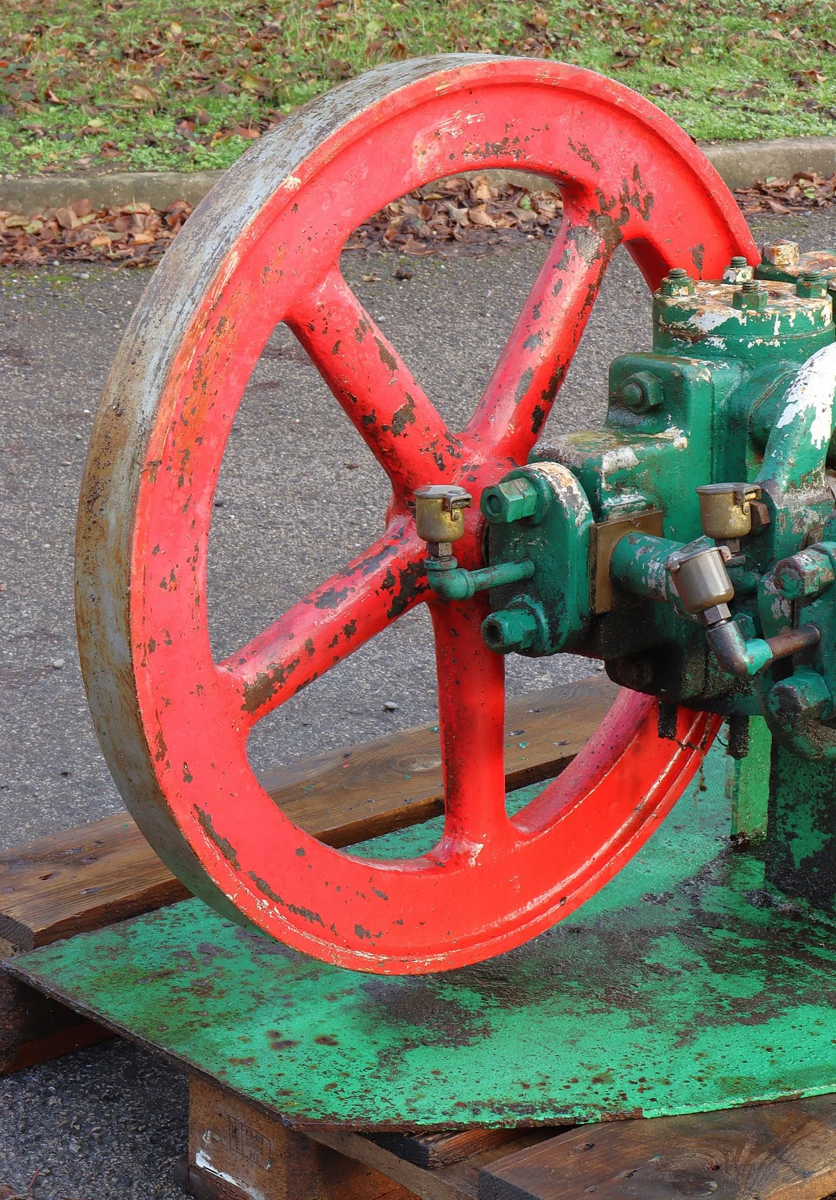 Large horizontal steam pump