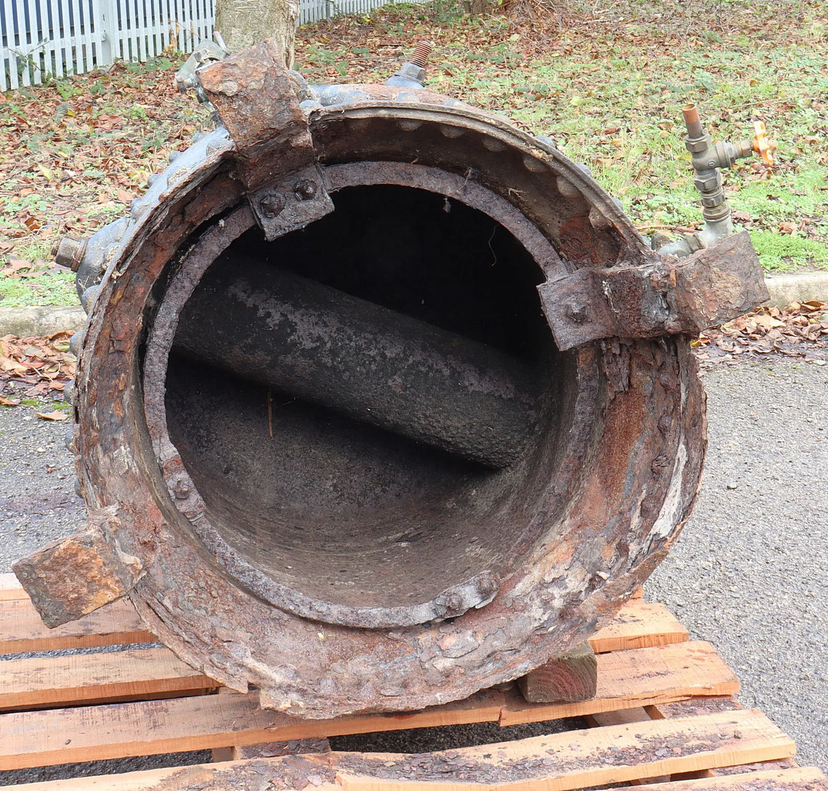 Vertical single flue boiler