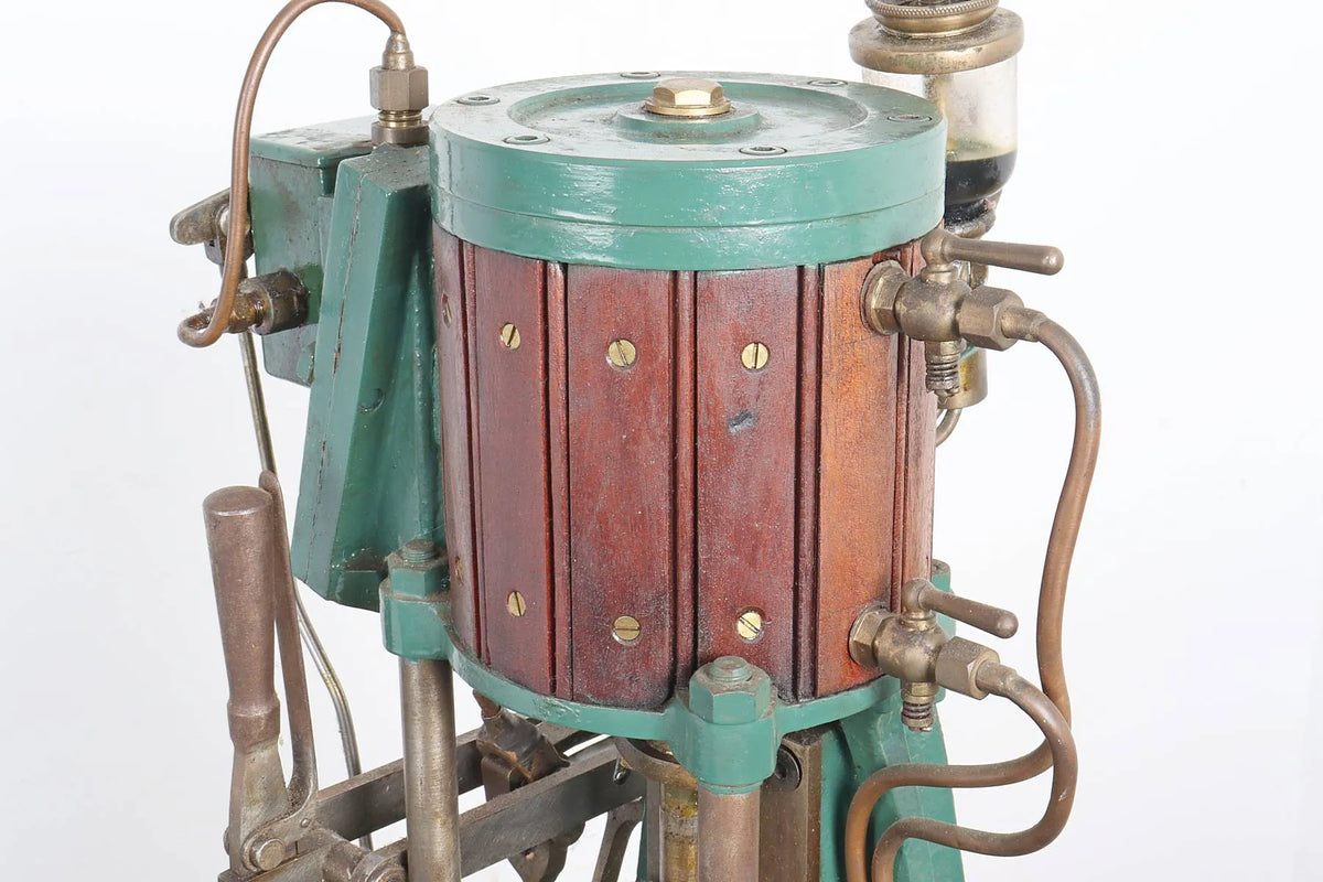 Large vertical engine