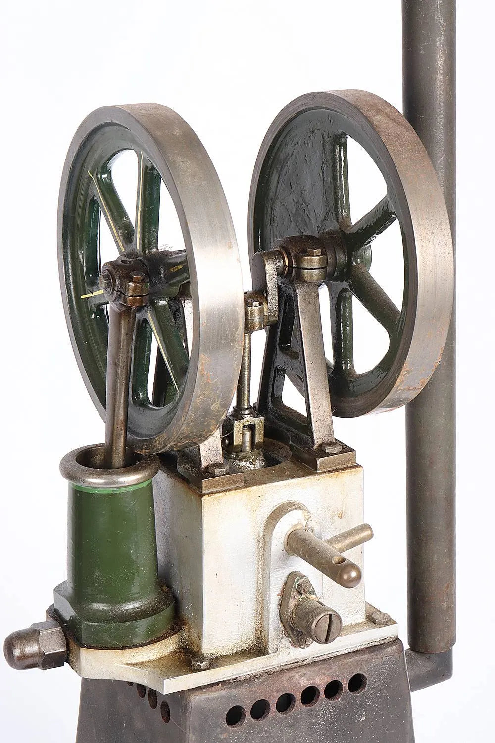 Heinrici type hot air engine