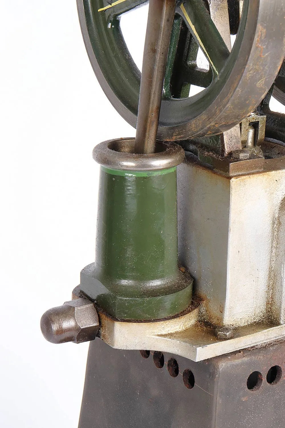 Heinrici type hot air engine