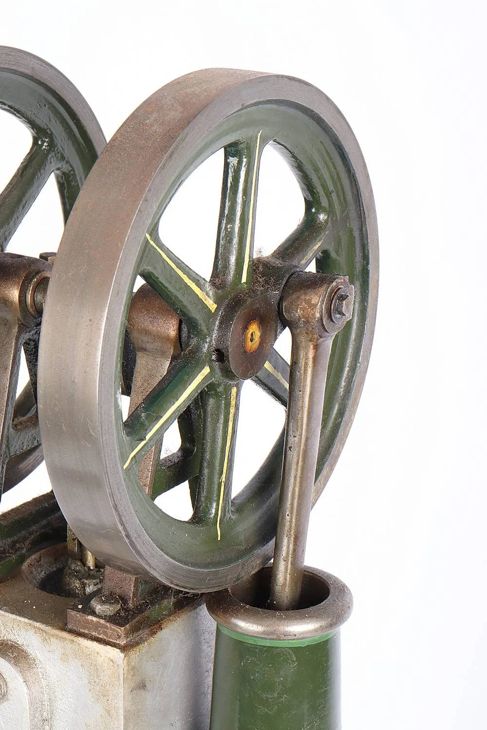 Heinrici type hot air engine