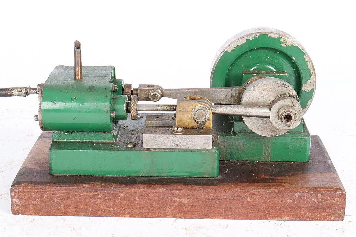 Scratch-built horizontal engine