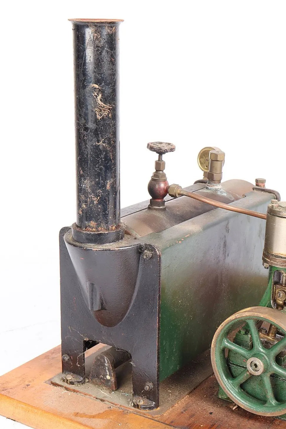 Stuart 500 boiler with 10V vertical engine