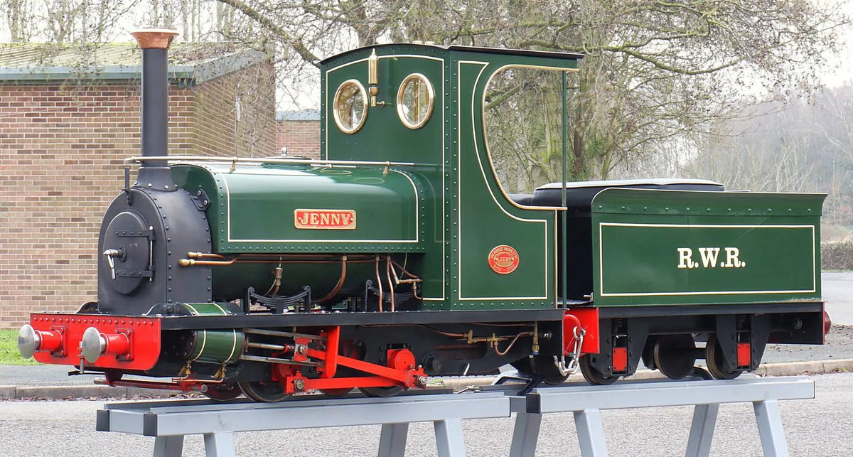 7 1/4 inch gauge Quarry Hunslet with tender