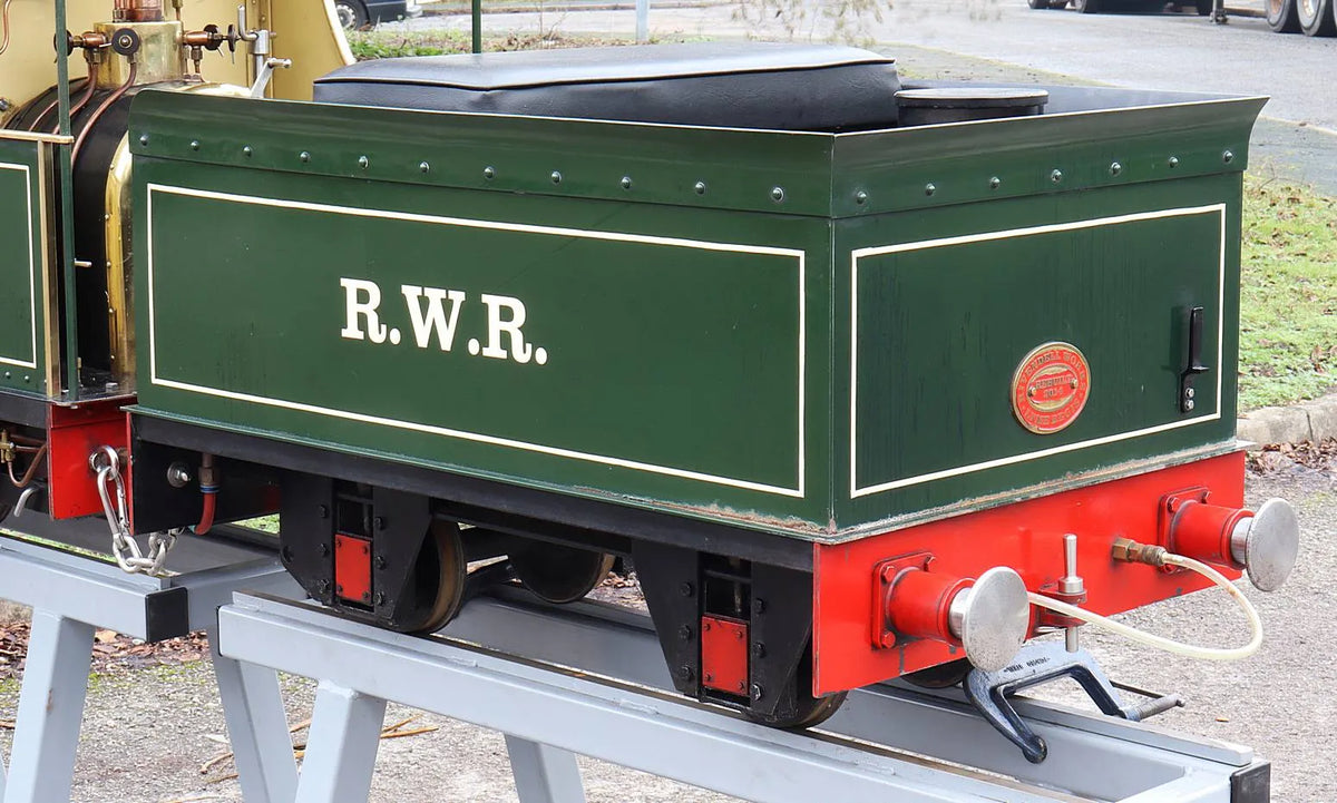 7 1/4 inch gauge Quarry Hunslet with tender